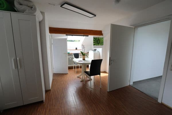 Pronájem bytu 1+1 26 m², Östringen Pronájem bytu 1+1 26 m², Östringen