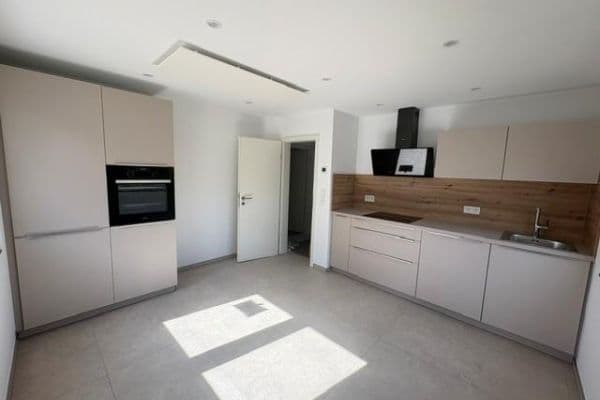 Pronájem bytu 2+1 65 m², Sindelfingen Pronájem bytu 2+1 65 m², Sindelfingen