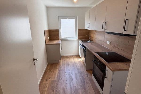 Pronájem bytu 4+1 89 m², Michelstädter Weg 5, Dietzenbach Pronájem bytu 4+1 89 m², Michelstädter Weg 5, Dietzenbach