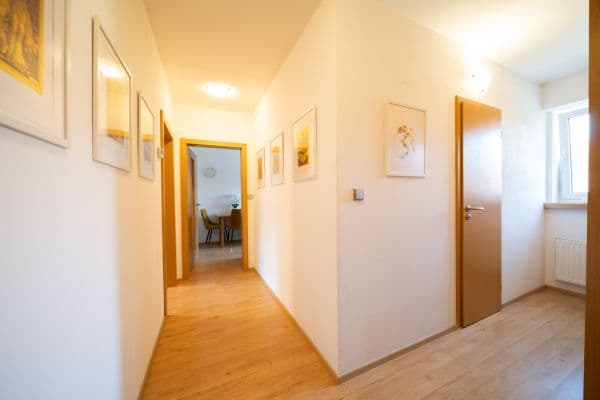 Prodej bytu 2+1 74 m², Kamenná, Zlín, Zlínský kraj Prodej bytu 2+1 74 m², Kamenná, Zlín, Zlínský kraj