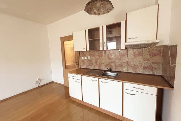 Pronájem bytu 1+kk 34 m², Mlýnská, Kolín Pronájem bytu 1+kk 34 m², Mlýnská, Kolín