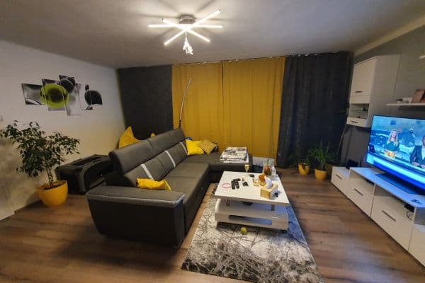 Prodej bytu 3+1 100 m², Šumavská, Karlovy Vary Prodej bytu 3+1 100 m², Šumavská, Karlovy Vary
