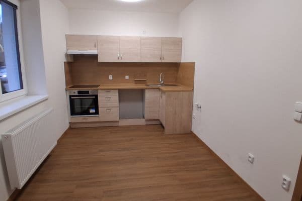 Pronájem bytu 2+kk 40 m², Komenského, Zdice Pronájem bytu 2+kk 40 m², Komenského, Zdice