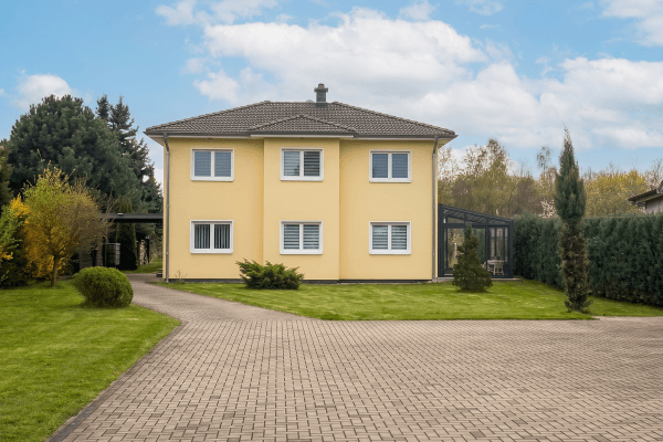 Prodej domu 146 m², pozemek 3.283 m², Zwenkau Prodej domu 146 m², pozemek 3.283 m², Zwenkau