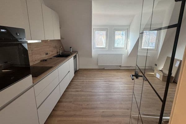 Pronájem bytu 4+1 86 m², Alter Markt 50, Hildesheim, Dolní Sasko Pronájem bytu 4+1 86 m², Alter Markt 50, Hildesheim, Dolní Sasko