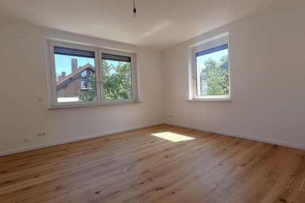 Pronájem bytu 2+kk 89 m², Ellingerweg 98, München, Bavorsko Pronájem bytu 2+kk 89 m², Ellingerweg 98, München, Bavorsko