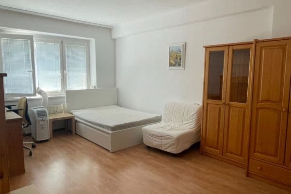 Pronájem bytu 1+1 39 m², Trenčianska, Ružinov, Bratislavský kraj Pronájem bytu 1+1 39 m², Trenčianska, Ružinov, Bratislavský kraj