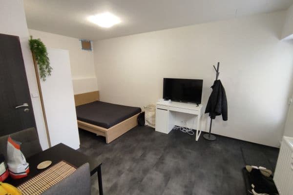Pronájem bytu 1+kk 28 m², Votroubkova, Brno Pronájem bytu 1+kk 28 m², Votroubkova, Brno
