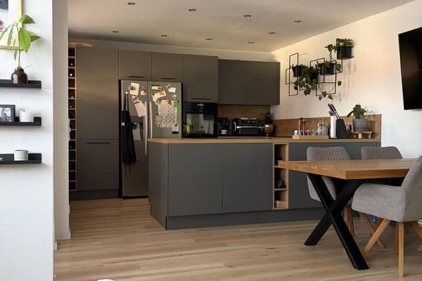 Prodej bytu 3+1 78 m², Burgdorf Prodej bytu 3+1 78 m², Burgdorf