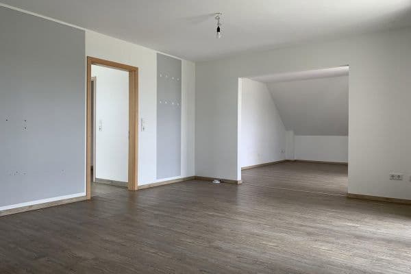 Pronájem bytu 3+1 89 m², Maiglöckchenweg 24, Kerpen Pronájem bytu 3+1 89 m², Maiglöckchenweg 24, Kerpen