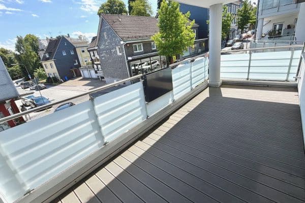Pronájem bytu 3+1 107 m², Wermelskirchen Pronájem bytu 3+1 107 m², Wermelskirchen