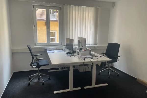 Pronájem kanceláře 16 m², Karmelitská, Praha Pronájem kanceláře 16 m², Karmelitská, Praha