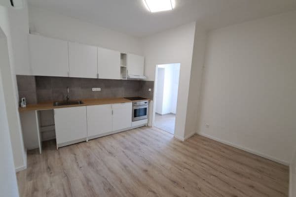 Pronájem bytu 2+1 58 m², Žatecká, Jesenice, Středočeský kraj Pronájem bytu 2+1 58 m², Žatecká, Jesenice, Středočeský kraj