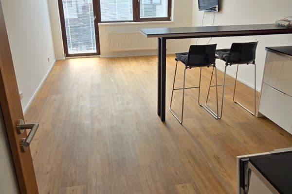 Pronájem bytu 1+kk 38 m², Za Pískovnou, Praha Pronájem bytu 1+kk 38 m², Za Pískovnou, Praha