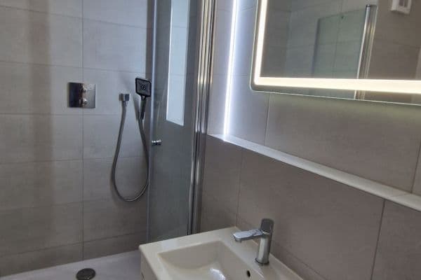 Pronájem bytu 1+1 32 m², Dubová, Brno Pronájem bytu 1+1 32 m², Dubová, Brno