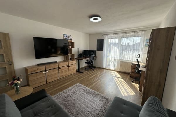 Prodej bytu 2+1 55 m², Nejedlého, Sezemice Prodej bytu 2+1 55 m², Nejedlého, Sezemice