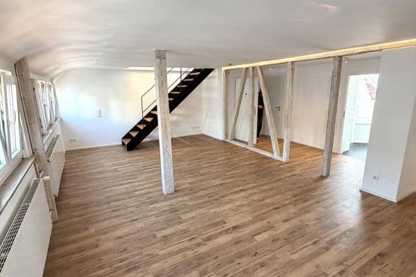 Prodej bytu 3+1 83 m², Stuttgart Prodej bytu 3+1 83 m², Stuttgart