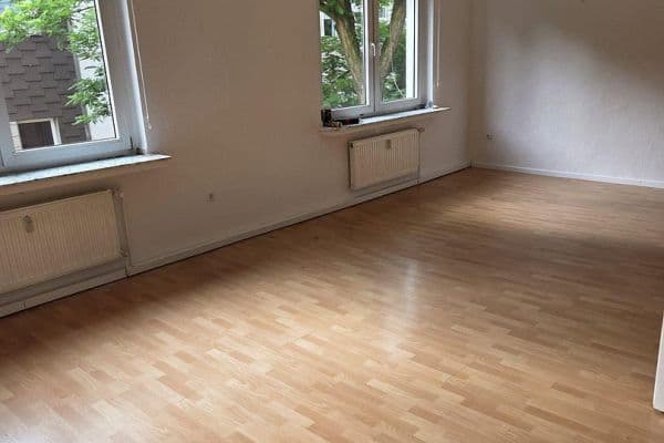 Pronájem bytu 3+1 89 m², Schmiedstraße 25, Oberhausen Pronájem bytu 3+1 89 m², Schmiedstraße 25, Oberhausen