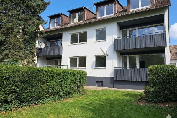 Prodej domu 469 m², pozemek 800 m², Frankfurt Zeilsheim Prodej domu 469 m², pozemek 800 m², Frankfurt Zeilsheim