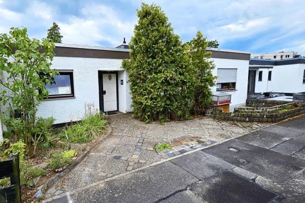Prodej domu 114 m², pozemek 334 m², Rodgau Prodej domu 114 m², pozemek 334 m², Rodgau