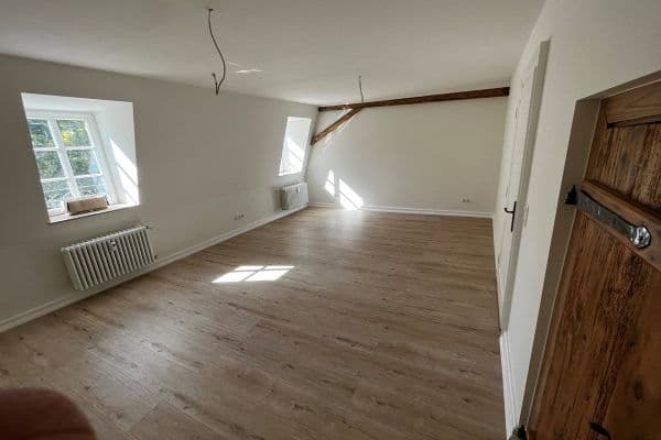 Pronájem bytu 3+1 95 m², Bad Schwalbach Pronájem bytu 3+1 95 m², Bad Schwalbach