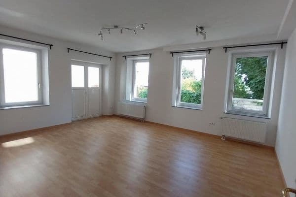 Pronájem bytu 4+1 145 m², Rosenbergstraße 37 A, Stuttgart Pronájem bytu 4+1 145 m², Rosenbergstraße 37 A, Stuttgart