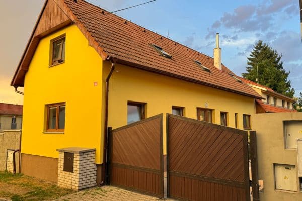Pronájem domu 150 m², pozemek 50 m², Polní, Velké Přílepy Pronájem domu 150 m², pozemek 50 m², Polní, Velké Přílepy