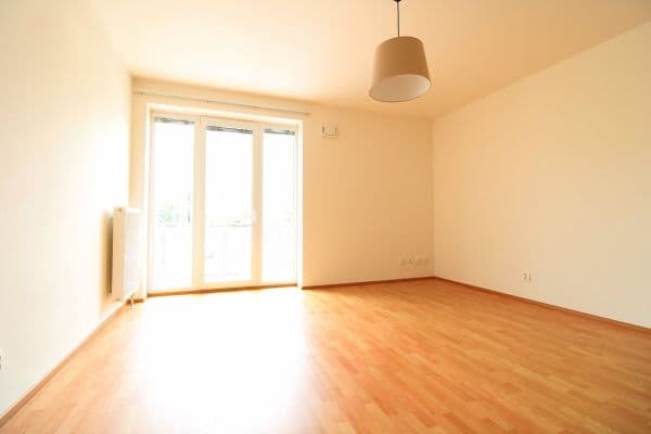 Pronájem bytu 2+kk 52 m², Jaroslava Holečka, Kladno Pronájem bytu 2+kk 52 m², Jaroslava Holečka, Kladno