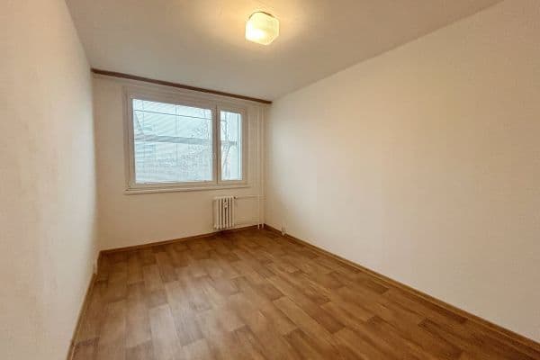 Pronájem bytu 4+1 89 m², Doležalova, Praha Pronájem bytu 4+1 89 m², Doležalova, Praha