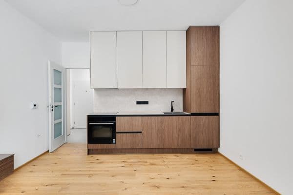 Pronájem bytu 1+kk 30 m², Pod Drinopolem, Praha Pronájem bytu 1+kk 30 m², Pod Drinopolem, Praha