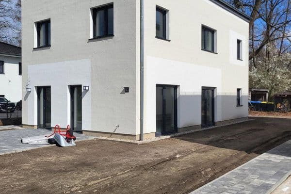 Prodej domu 150 m², pozemek 520 m², Finkenweg 16a, Falkensee Prodej domu 150 m², pozemek 520 m², Finkenweg 16a, Falkensee