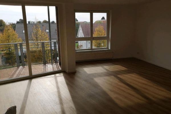 Pronájem bytu 2+1 63 m², Schwerin, Mecklenburg-Vorpommern Pronájem bytu 2+1 63 m², Schwerin, Mecklenburg-Vorpommern