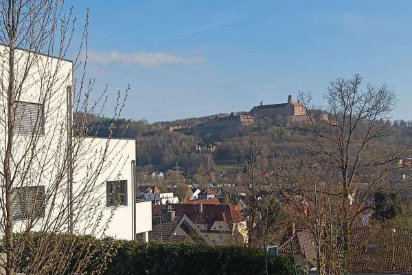 Pronájem bytu 3+1 100 m², Hagleite 32, Kulmbach Pronájem bytu 3+1 100 m², Hagleite 32, Kulmbach