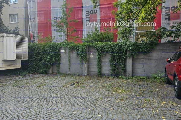 Pronájem garáže 14 m², Parléřova, Praha Pronájem garáže 14 m², Parléřova, Praha