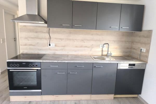 Pronájem bytu 2+1 65 m², Göppingen Pronájem bytu 2+1 65 m², Göppingen