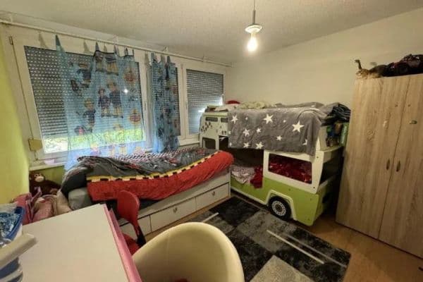 Pronájem bytu 3+1 91 m², Ferdinand-Weiß-Straße 30, Freiburg, Bádensko-Württembersko Pronájem bytu 3+1 91 m², Ferdinand-Weiß-Straße 30, Freiburg, Bádensko-Württembersko