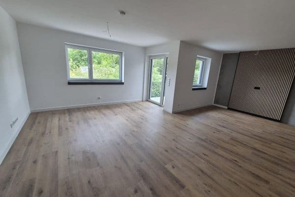 Pronájem bytu 2+1 71 m², Detmold Pronájem bytu 2+1 71 m², Detmold