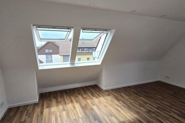 Pronájem bytu 3+1 52 m², Stuttgart, Bádensko-Württembersko Pronájem bytu 3+1 52 m², Stuttgart, Bádensko-Württembersko