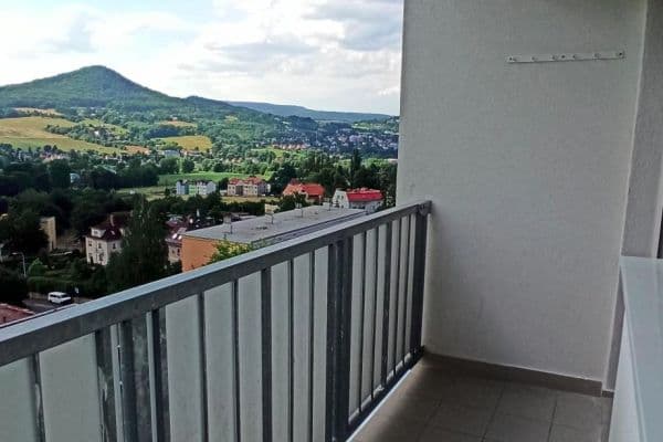 Prodej bytu 3+1 75 m², Čsl. partyzánů, Děčín Prodej bytu 3+1 75 m², Čsl. partyzánů, Děčín