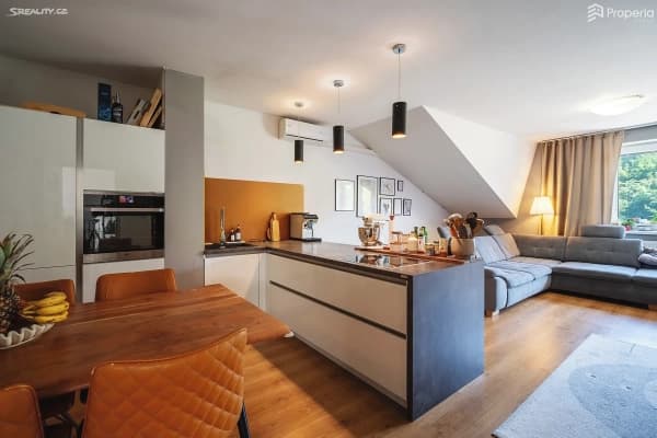 Pronájem bytu 3+kk 115 m², Mokrá-Horákov Pronájem bytu 3+kk 115 m², Mokrá-Horákov
