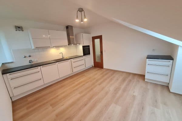 Pronájem bytu 2+1 64 m², Stadtbergen Pronájem bytu 2+1 64 m², Stadtbergen