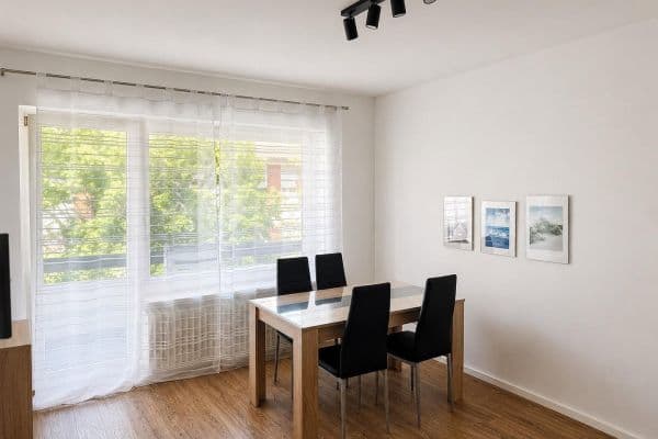 Pronájem bytu 2+1 62 m², Beethovenstrasse 48, Neu Isenburg Pronájem bytu 2+1 62 m², Beethovenstrasse 48, Neu Isenburg