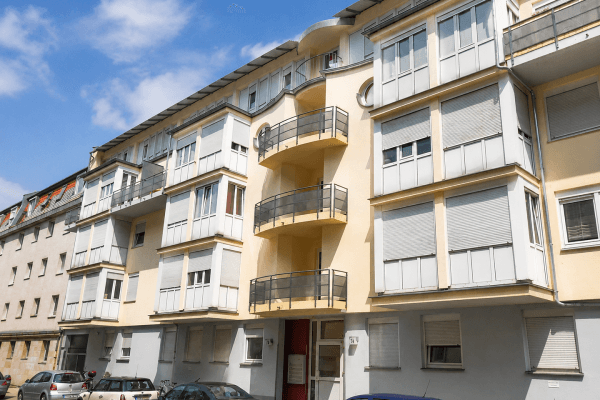 Pronájem bytu 1+1 28 m², Lange Straße 74, Fürth Pronájem bytu 1+1 28 m², Lange Straße 74, Fürth