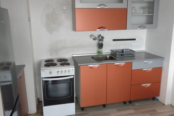 Pronájem bytu 2+kk 60 m², Mírové náměstí, Dobříš Pronájem bytu 2+kk 60 m², Mírové náměstí, Dobříš