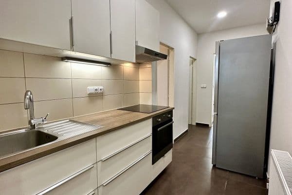 Pronájem bytu 2+kk 40 m², Nad Jezerkou, Praha Pronájem bytu 2+kk 40 m², Nad Jezerkou, Praha