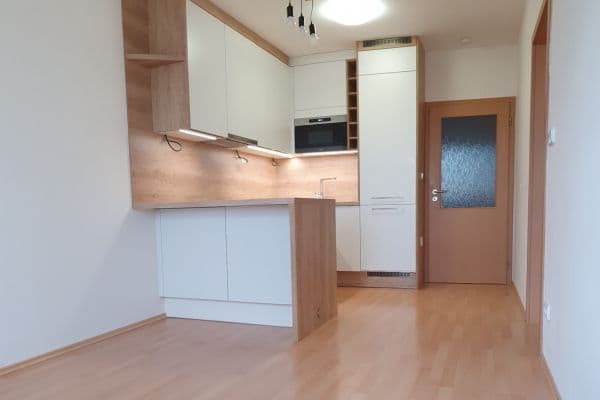 Pronájem bytu 2+kk 38 m², Donínská, Praha Pronájem bytu 2+kk 38 m², Donínská, Praha