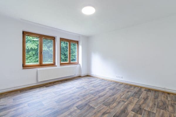 Pronájem bytu 2+1 81 m², Květnová, Odolena Voda Pronájem bytu 2+1 81 m², Květnová, Odolena Voda