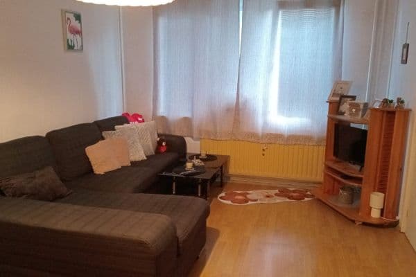 Pronájem bytu 1+1 37 m², Sídliště Plešivec, Český Krumlov Pronájem bytu 1+1 37 m², Sídliště Plešivec, Český Krumlov
