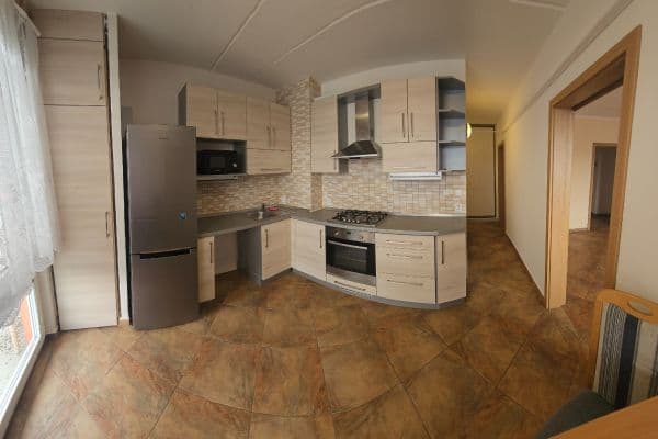 Pronájem bytu 3+1 75 m², Luďka Matury, Pardubice Pronájem bytu 3+1 75 m², Luďka Matury, Pardubice