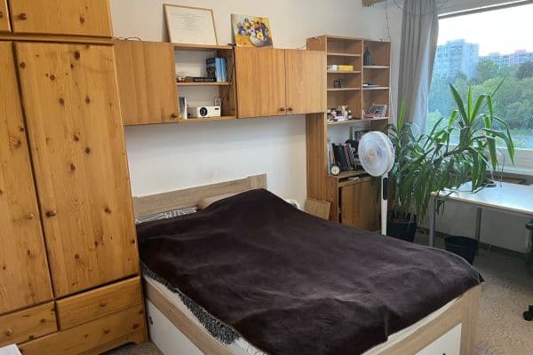 Pronájem bytu 4+1 70 m², Doubravická, Praha Pronájem bytu 4+1 70 m², Doubravická, Praha